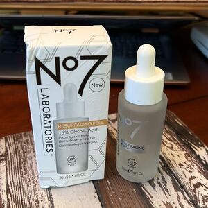 NEW! No 7 Resurfacing Peel 1 fl oz